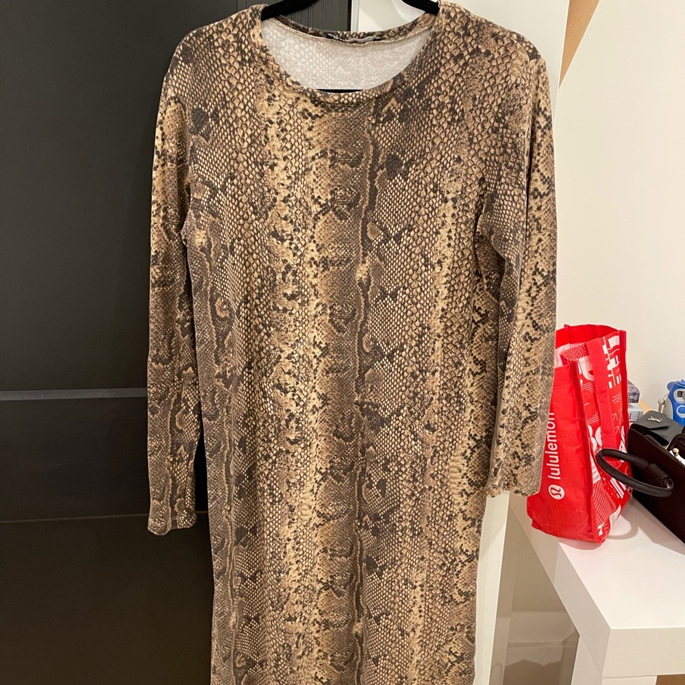 Zara Animal print midi dress